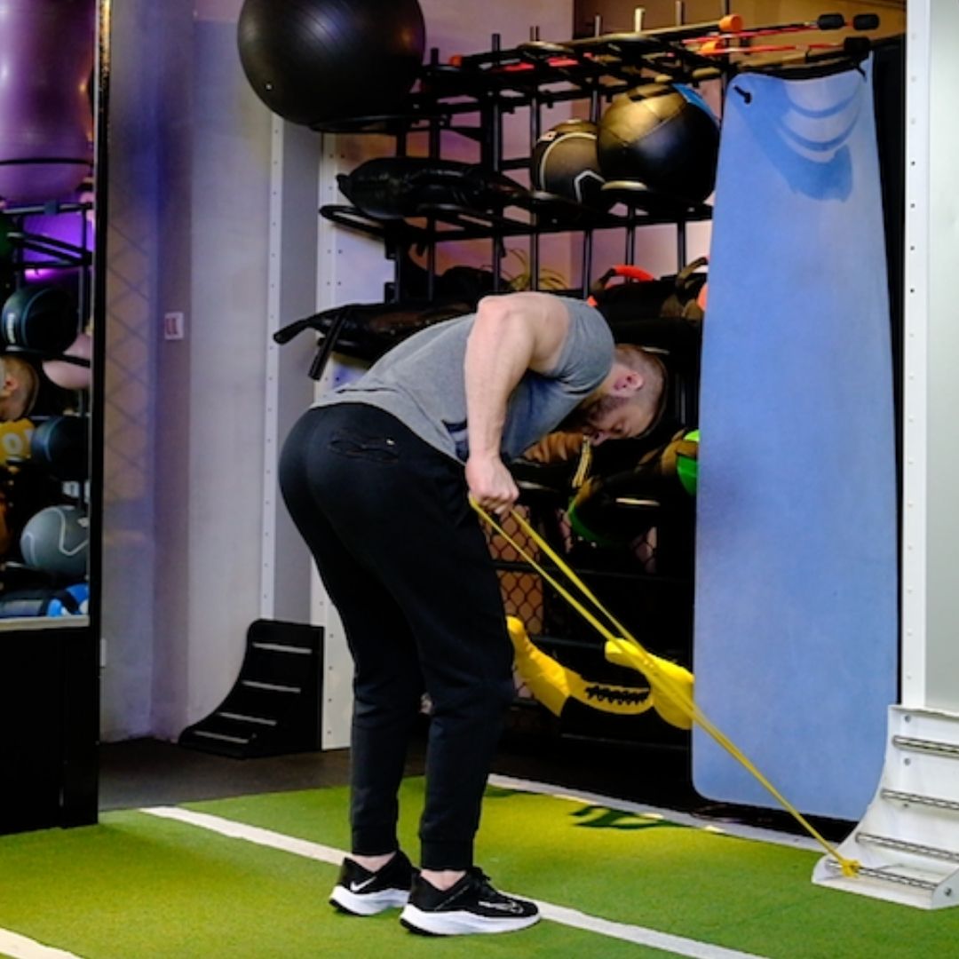 6 Best Neck Training Exercises With Resistance Bands