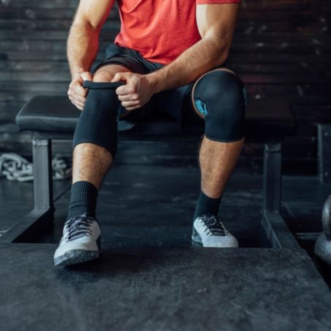5 Benefits of Knee Sleeves For Lifting (According To Science)
